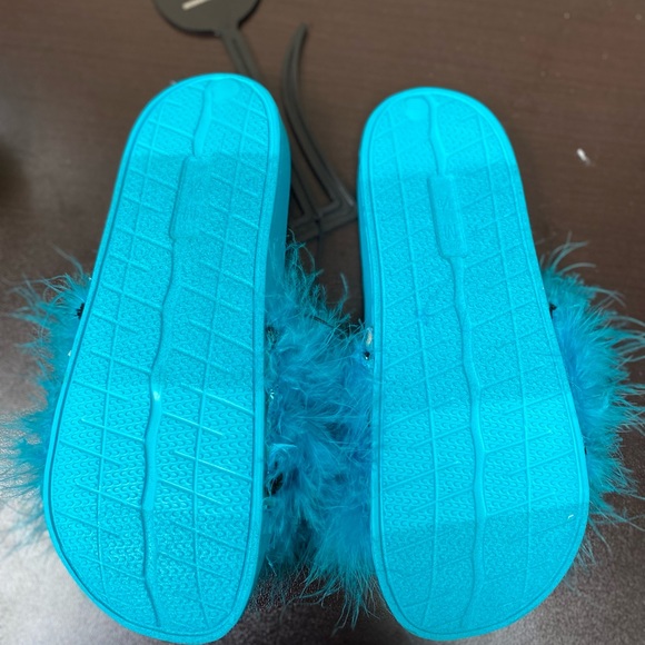 Fury Pool Slides Size 7/8 - Picture 5 of 6